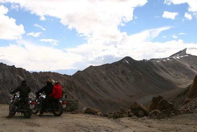 Getting to Khardung La by motorcycle