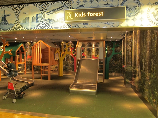 Best Airports for Kids-Kids Forest-Amsterdam Schipol Airport
