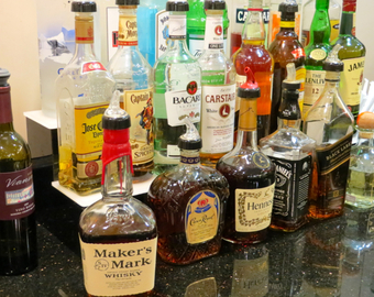 Featured_american_admirals_club_nyc_jfk_review-liquor