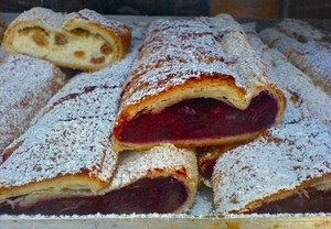 Medium_strudel%20in%20budapest%20hungary