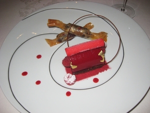 Medium_raspberry%20cake%20with%20gold%20leaf%20and%20guanaja%20chocolate%20fillo%20pastries-le%20cinq
