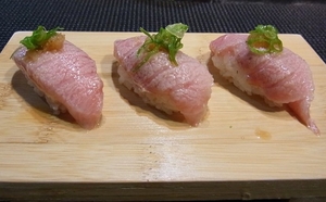 Medium_where%20to%20eat%20in%20honolulu-kona%20kai%20sushi-spanish%20blue%20fin%20tuna