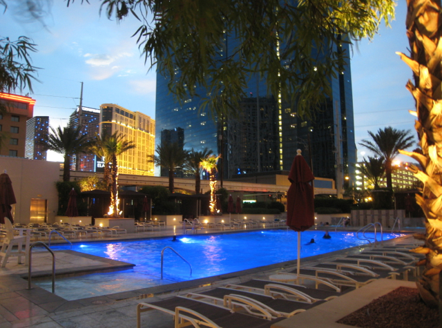 Pool at The Signature at MGM Grand, Las Vegas