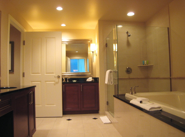 Signature at MGM Grand Review-Las Vegas-Suite Master Bathroom