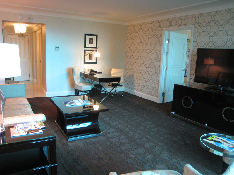 Four Seasons Las Vegas Review: Executive Suite Living Room