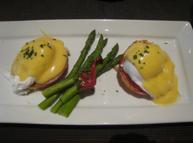 Four Seasons Las Vegas Review - Eggs Benedict