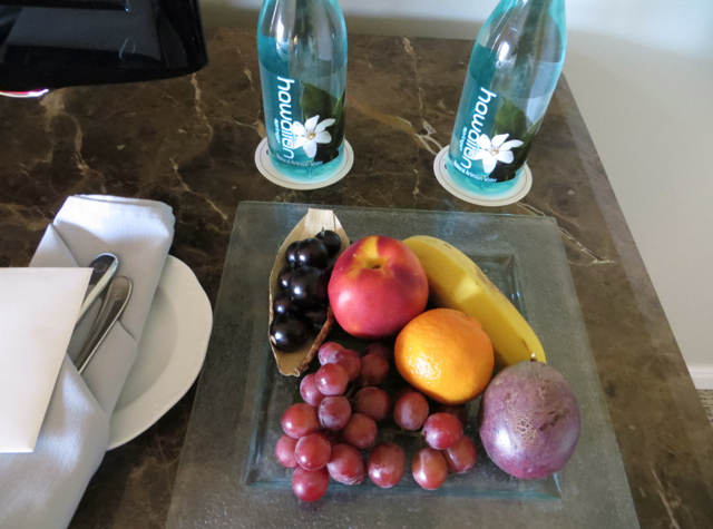 Fairmont Orchid Hawaii Review - Fruit Welcome Amenity