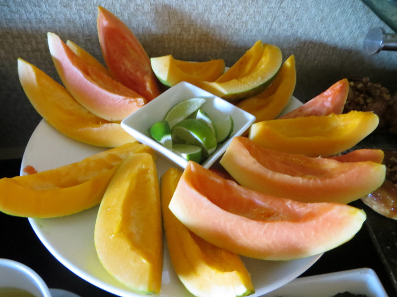 Breakfast Papaya, Fairmont Orchid Gold Floor Lounge Review 