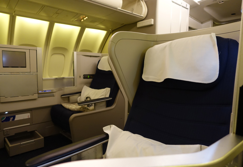 Review: British Airways Business Class on the 747 Upper Deck