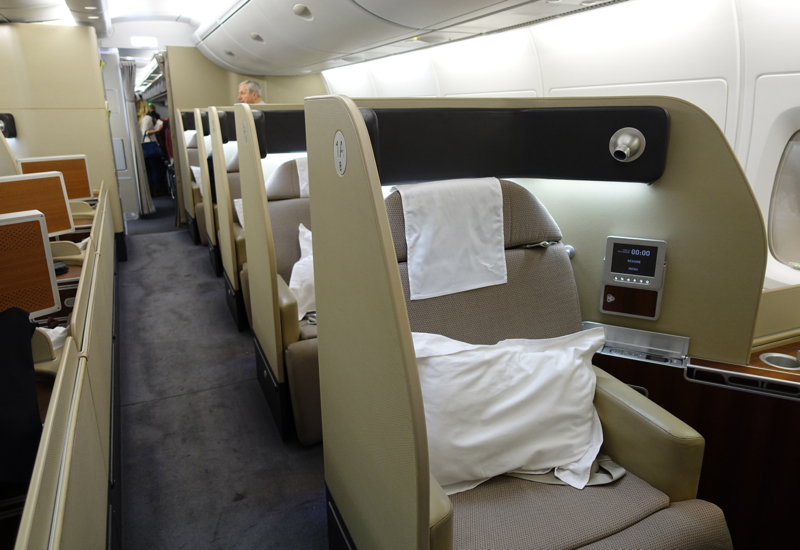 qantas a380 business class