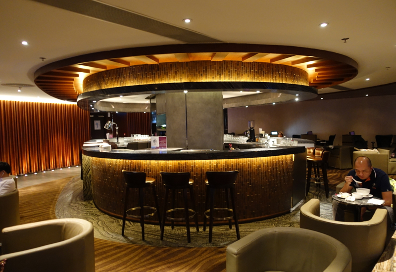 Plaza Premium Lounge Hong Kong and Sleeping Room-Plaza Premium Lounge East Hall Bar