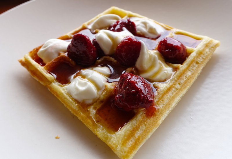 Amanpulo Breakfast: Waffle with Strawberries and Cream