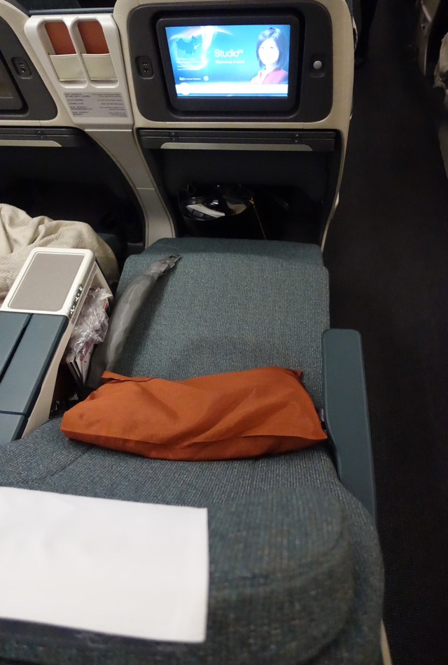 Cathay Pacific New Regional Business Class: Recliner Seat