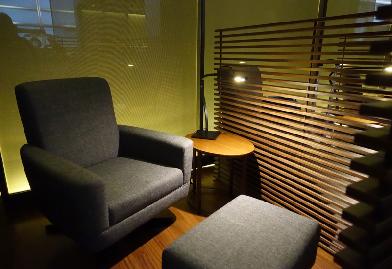 Review-Asiana Business Class Lounge, Seoul - Relaxation Chair