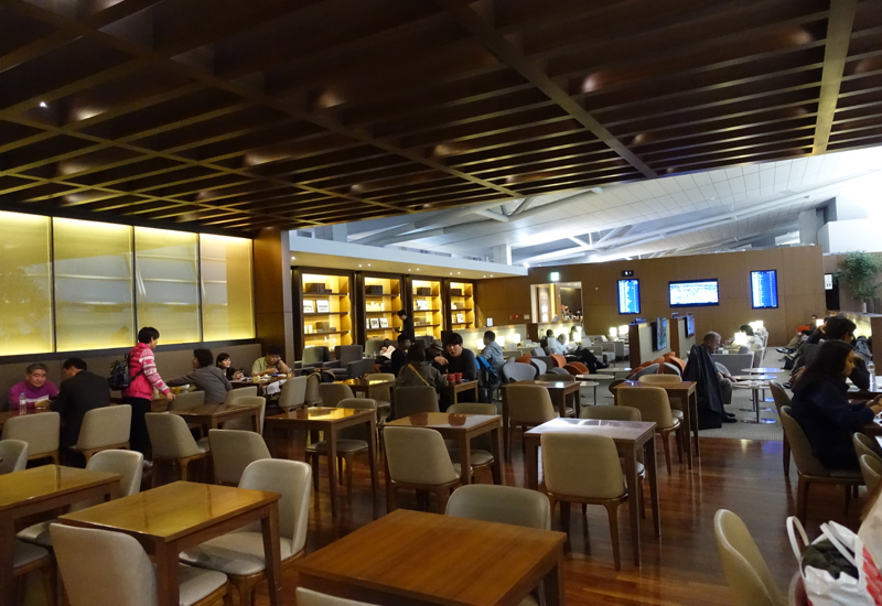 Asiana Business Class Lounge Review - Dining Room Seating