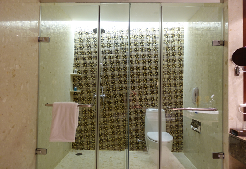 Review-Novotel Bangkok Airport Hotel - Suite Shower and WC