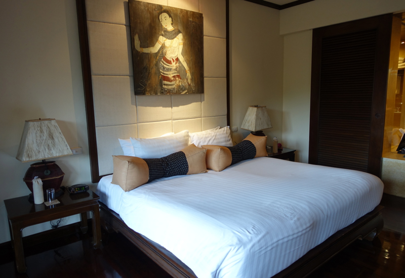 Review: Anantara Golden Triangle-Anantara Suite Bedroom