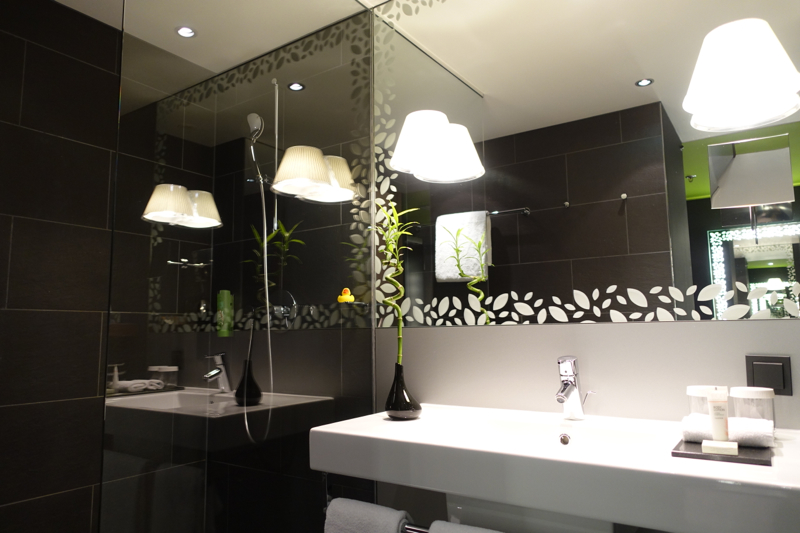 Moevenpick Stuttgart Airport Hotel-Superior Room Bathroom