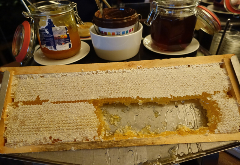 Honeycomb, Breakfast Buffet, Moevenpick Stuttgart Airport Hotel