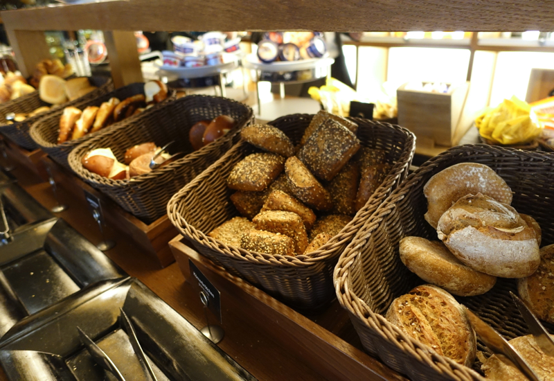 Moevenpick Stuttgart Airport Hotel - Breads