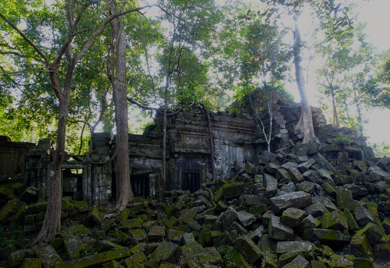 Beng Mealea Temple Ruins Are Best in the Tranquil Early Morning