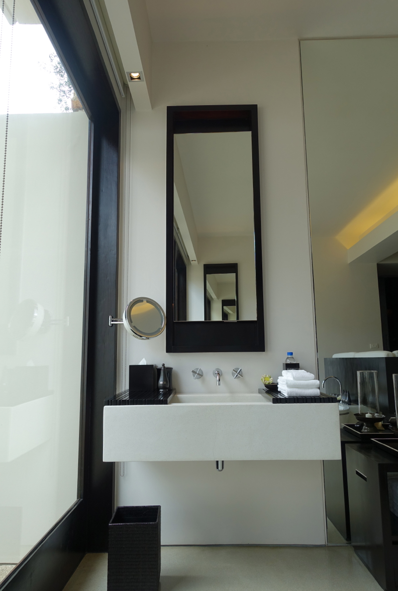 Amansara Pool Suite - Vanity and Sink