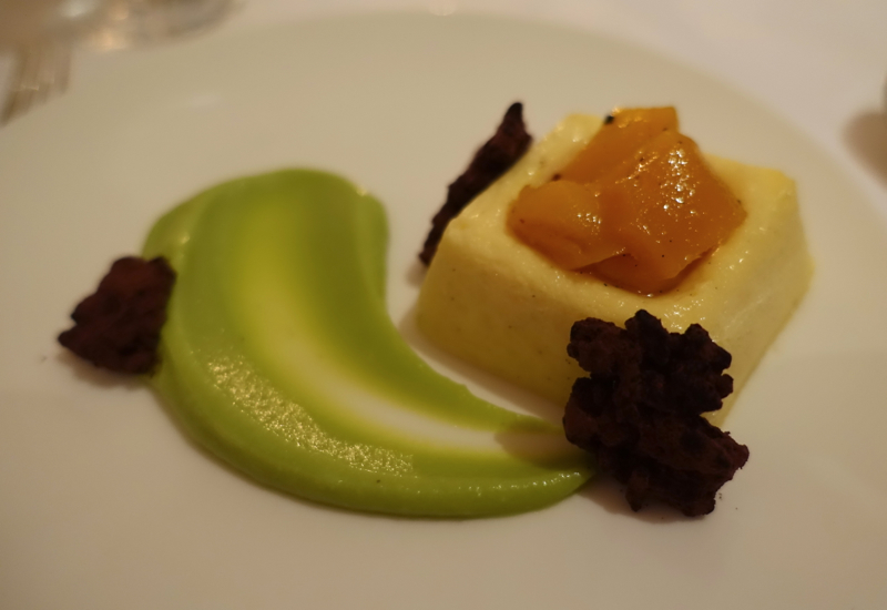 Amansara Dessert: Vanilla Bean Cheesecake with Pandan Sauce