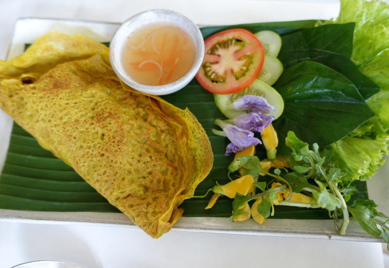 Ban Chao (Stuffed Egg Crepe), Amansara Lunch