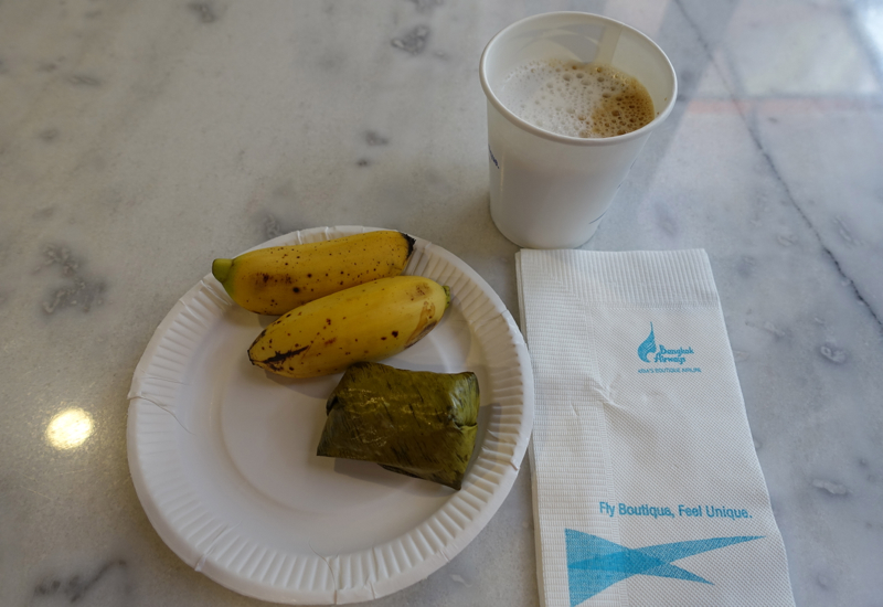 Bangkok Airways Review - Airport Lounge-Cappuccino and Snack