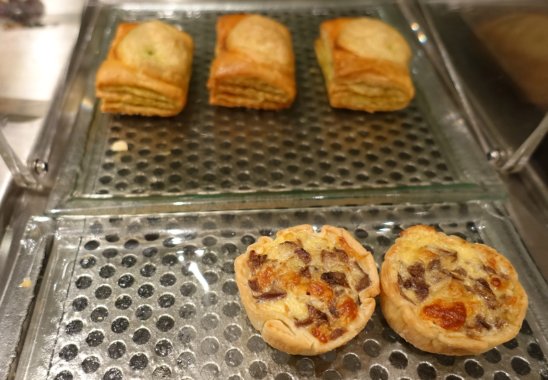 Thai Royal First Lounge Bangkok Review - Quiche and Pastries