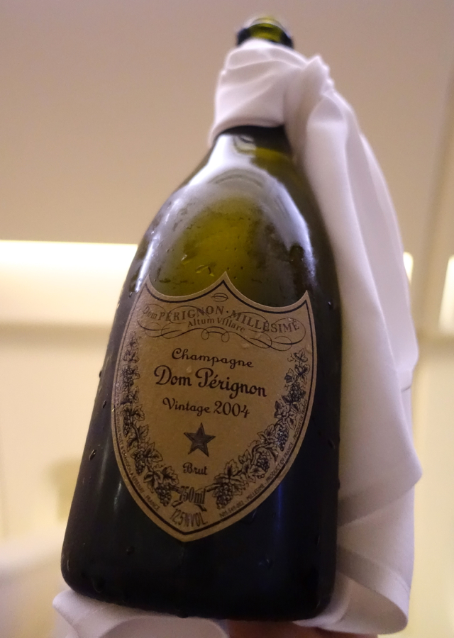 Thai Airways First Class-Dom Perignon 2004