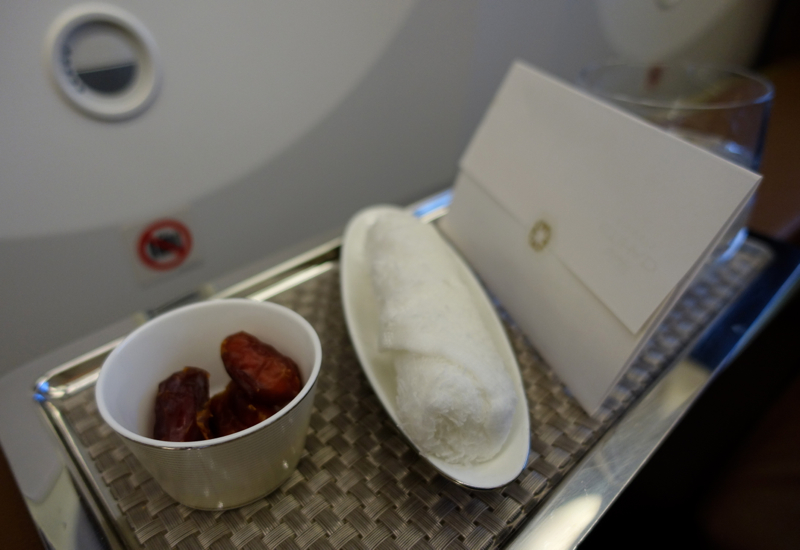Etihad First Class Review 787-9 - Dates, Refreshing Towel and Pre-Flight Drink
