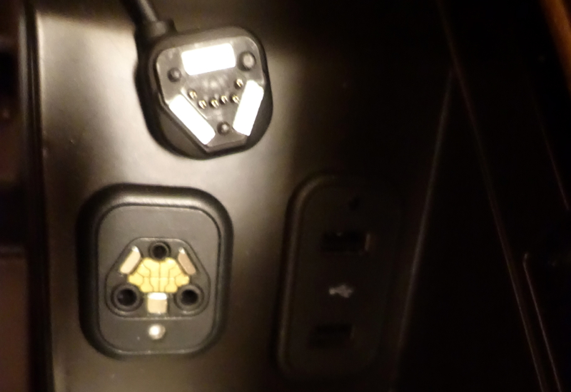 Magnetic Connector for Headphones, Etihad First Class 787-9