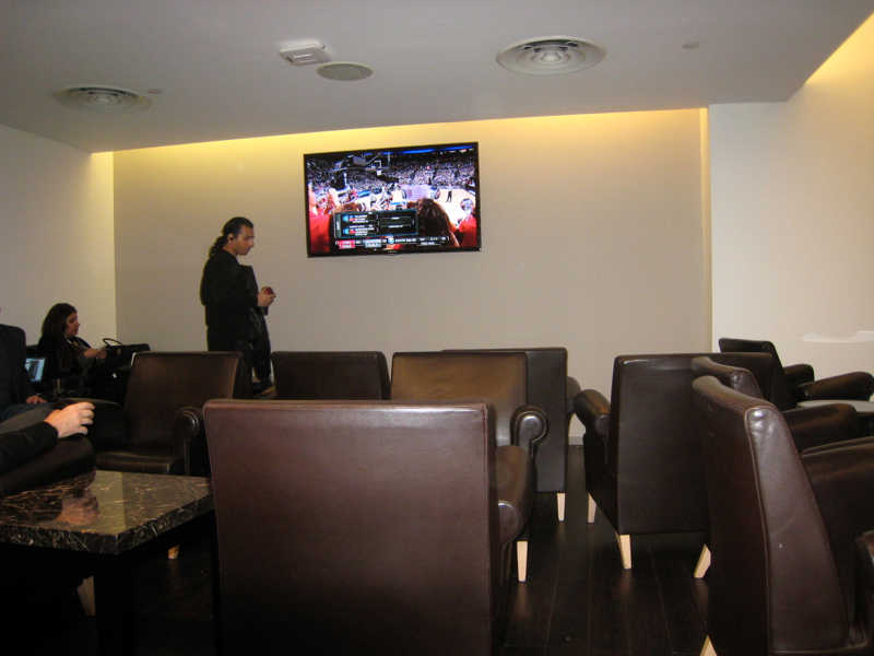 Review-Wingtips Lounge JFK Airport-Seating