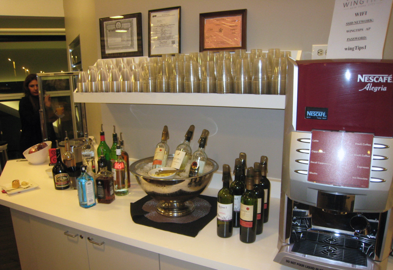 Wingtips Lounge JFK Review-Alcohol-Wines, Spirits and Espresso Machine