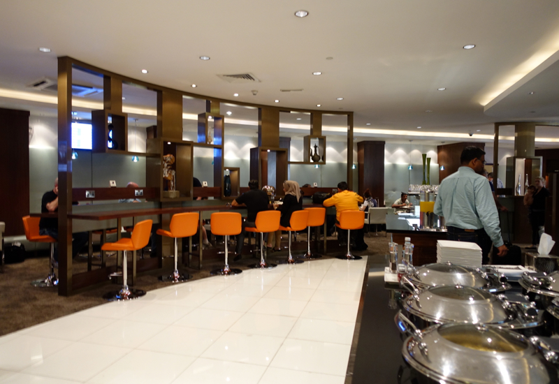 Review-Etihad Business Class Lounge Abu Dhabi-Buffet and Bar Seating