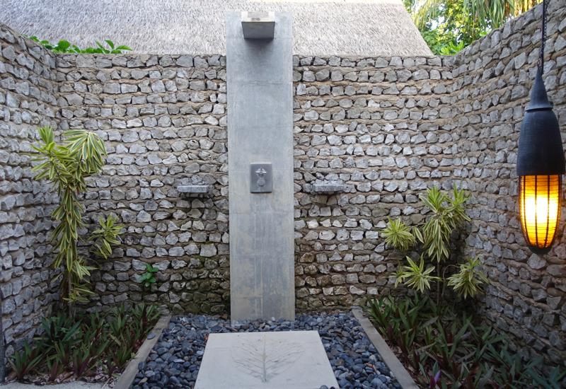 Four Seasons Maldives at Landaa Giraavaru Review - Beach Bungalow Outdoor Shower