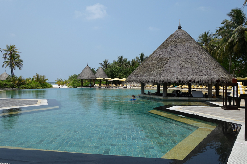 Four Seasons Kuda Huraa Review: Main Swimming Pool