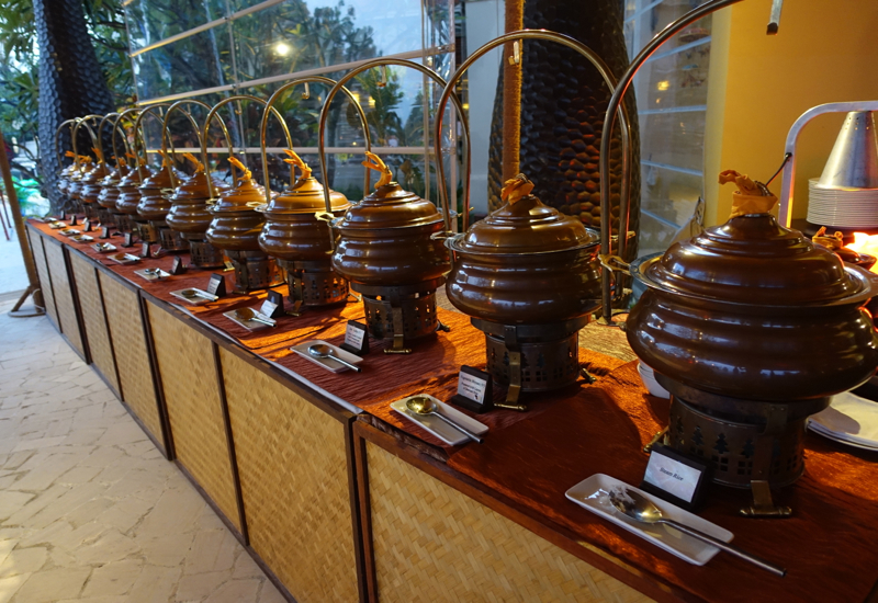 Array of Curries, Baraabaru Indian Buffet Night, Four Seasons at Kuda Huraa