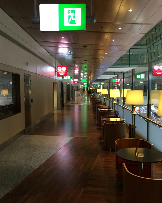 Emirates First Class Lounge Review-Walkway