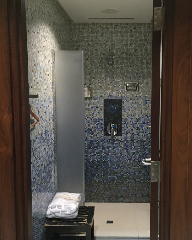 Emirates First Class Lounge Dubai Review-Shower Suite