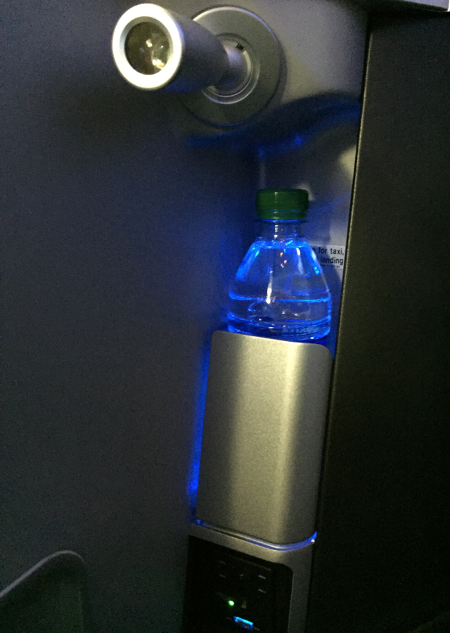 JetBlue Mint Review-Water Bottle Holder and Plug Outlet