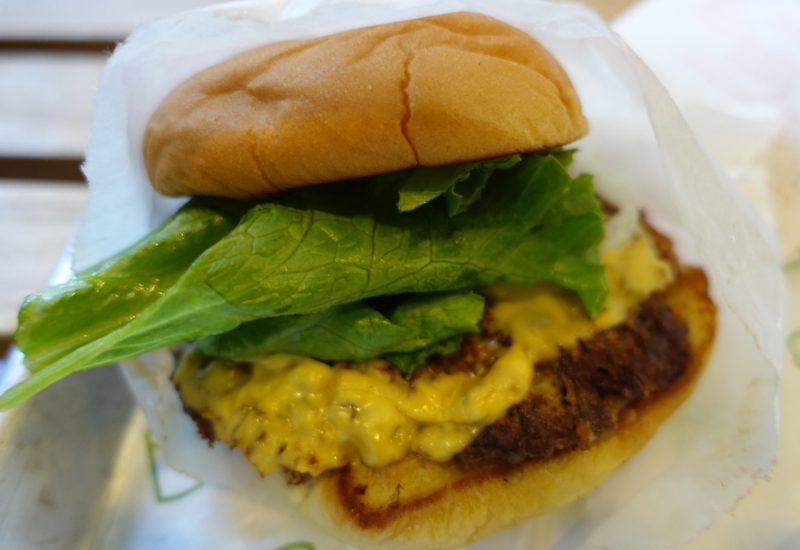 Shake Shack NYC Review-Cheeseburger