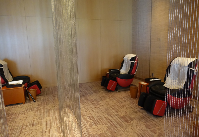 Massage Chairs, JAL Sakura Lounge Tokyo Narita