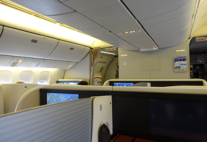 Review Japan Airlines First Class 777 300er