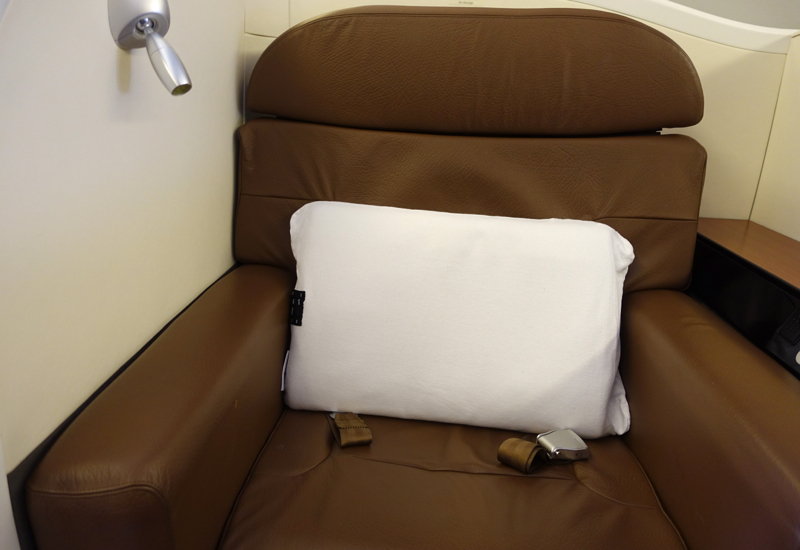 Review-JAL First Class 777-300ER Seat