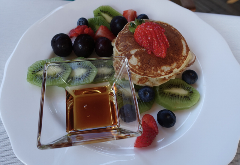 Review-Portrait Roma Pancakes with Fruit