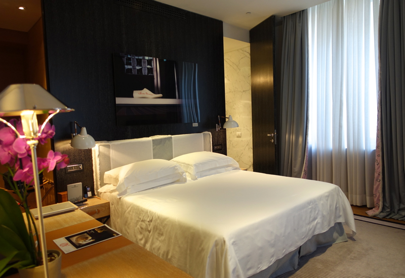 Review: Portrait Roma Junior Suite Bedroom