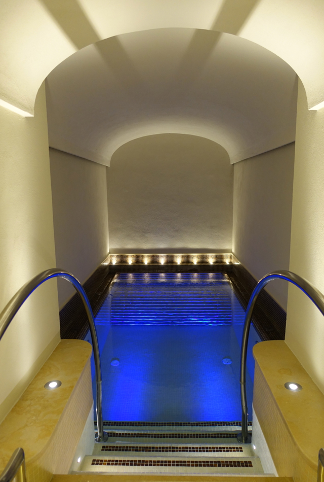 Review-Monastero Santa Rosa Spa Hydro Pool