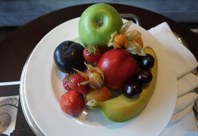 Review-Portrait Firenze Hotel: Fresh Fruit Welcome Amenity